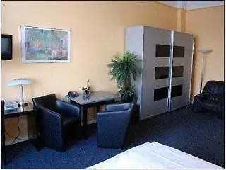 Hotel Am Hermannplatz Berlin 2*,